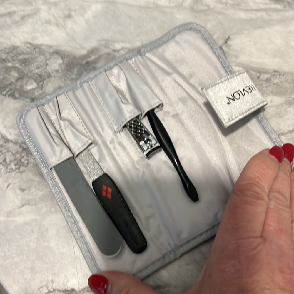 Revlon Nails Tools - Picture 4 of 5